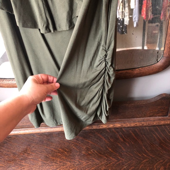 Green 💚 Ruffle Top NWOT - Picture 5 of 5